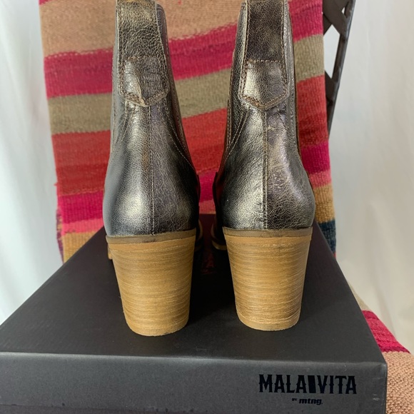 Sundance Brown & Metallic suede boots - Picture 6 of 9